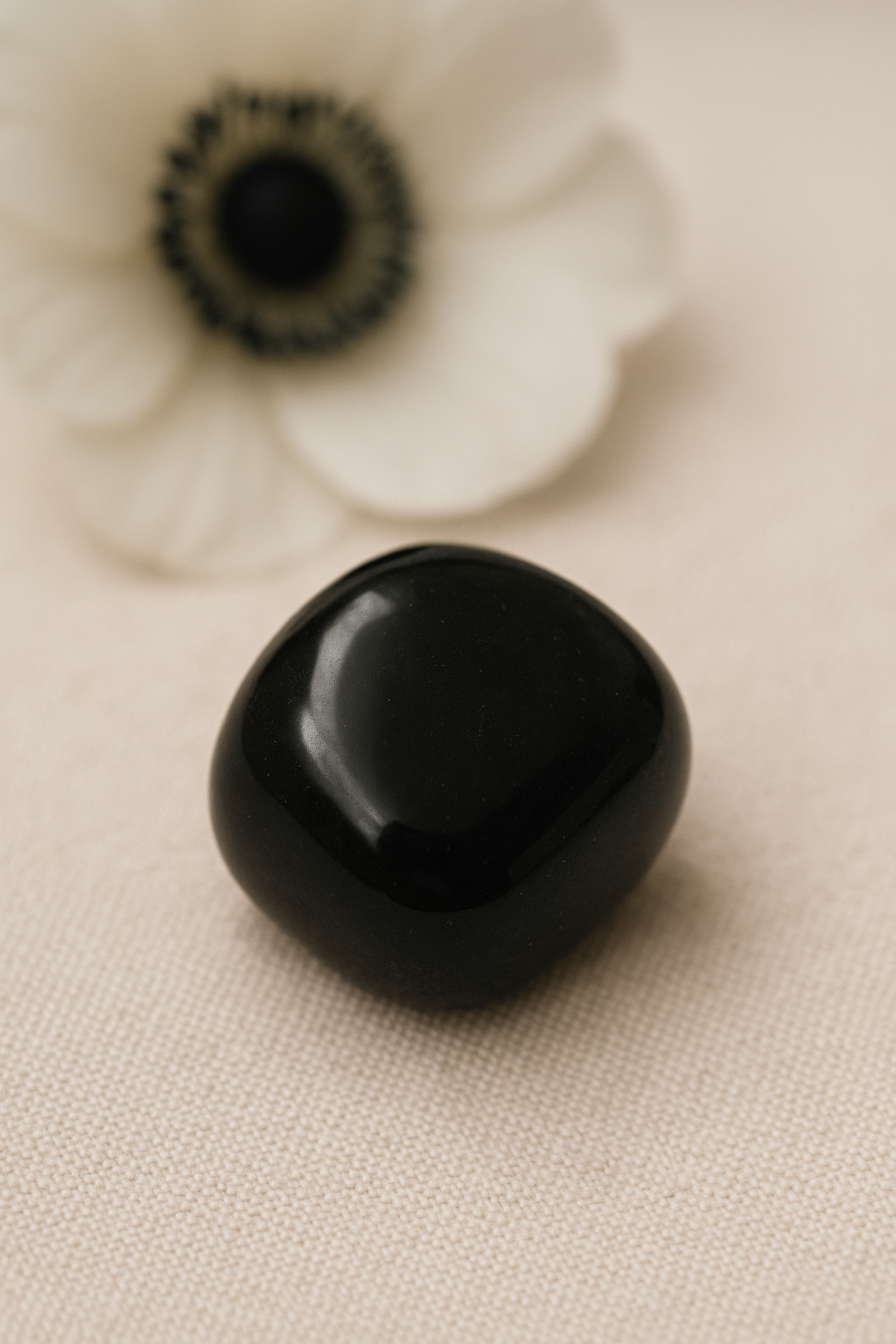 Pierre Roulée Obsidienne Noire – Protection & Purification